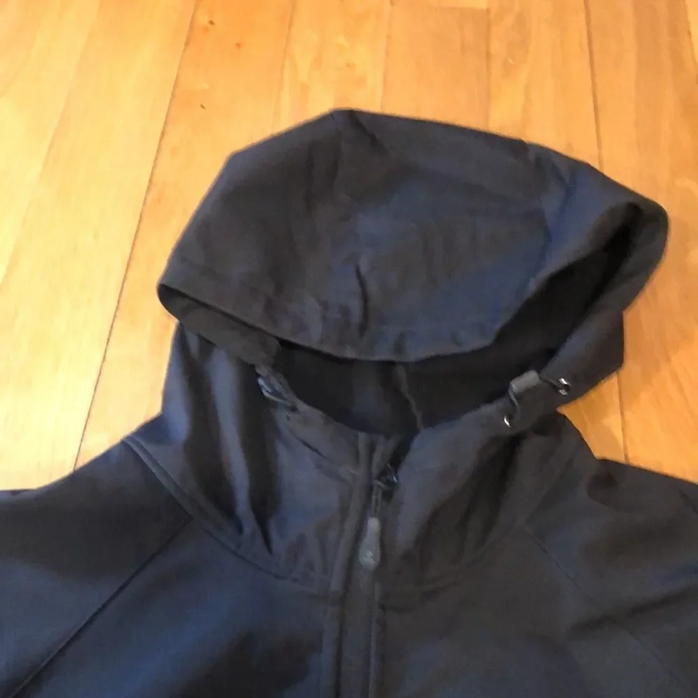 THE zorrel weather series jacket size 2XL.